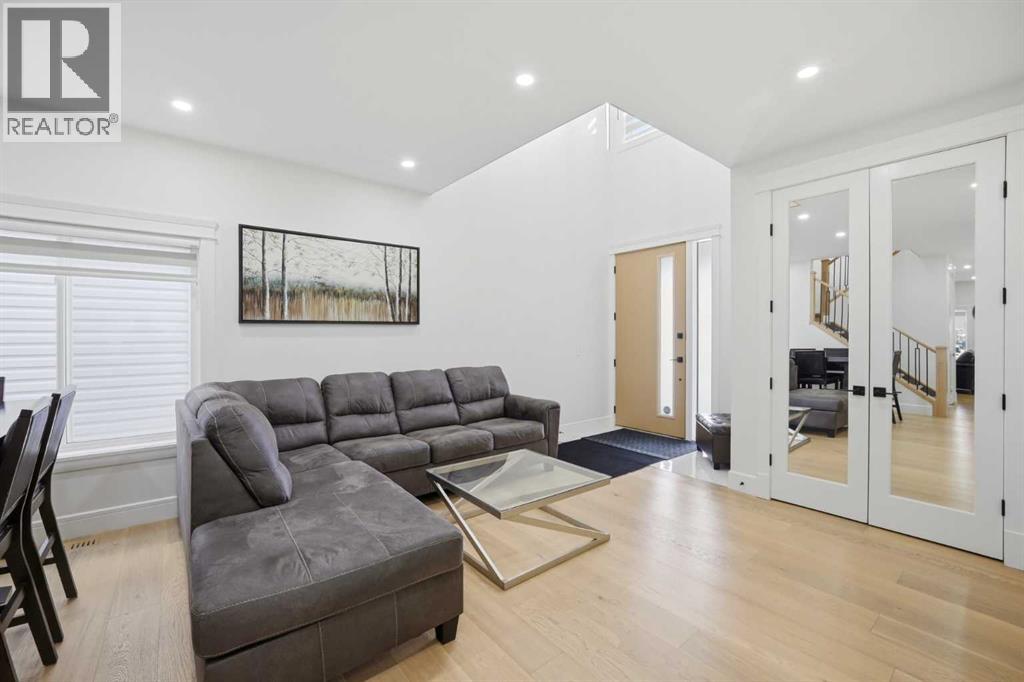 15 Saddlecrest Link Ne, Calgary, Alberta  T3J 0Z3 - Photo 4 - A2307305