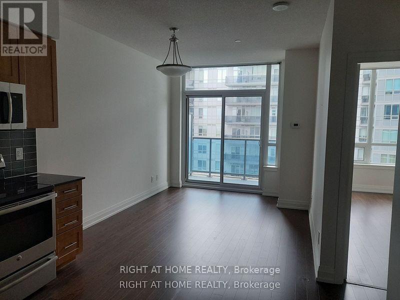 7165 Yonge Street, Markham, Ontario  L3T 0C9 - Photo 3 - N13097520