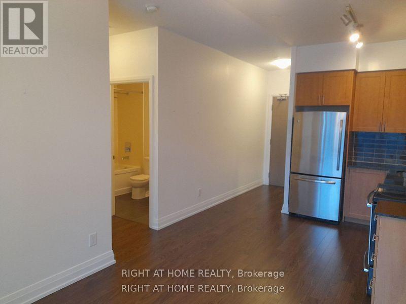 7165 Yonge Street, Markham, Ontario  L3T 0C9 - Photo 4 - N13097520