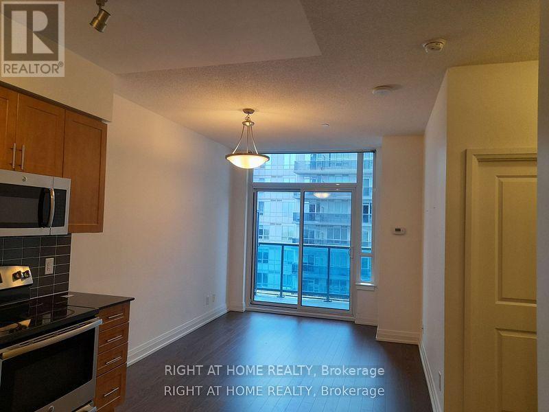 7165 Yonge Street, Markham, Ontario  L3T 0C9 - Photo 6 - N13097520