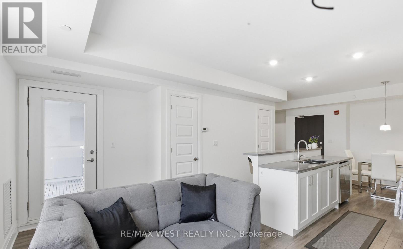 412 - 2 Adam Sellers Street, Markham, Ontario  L6B 1P2 - Photo 13 - N13097600
