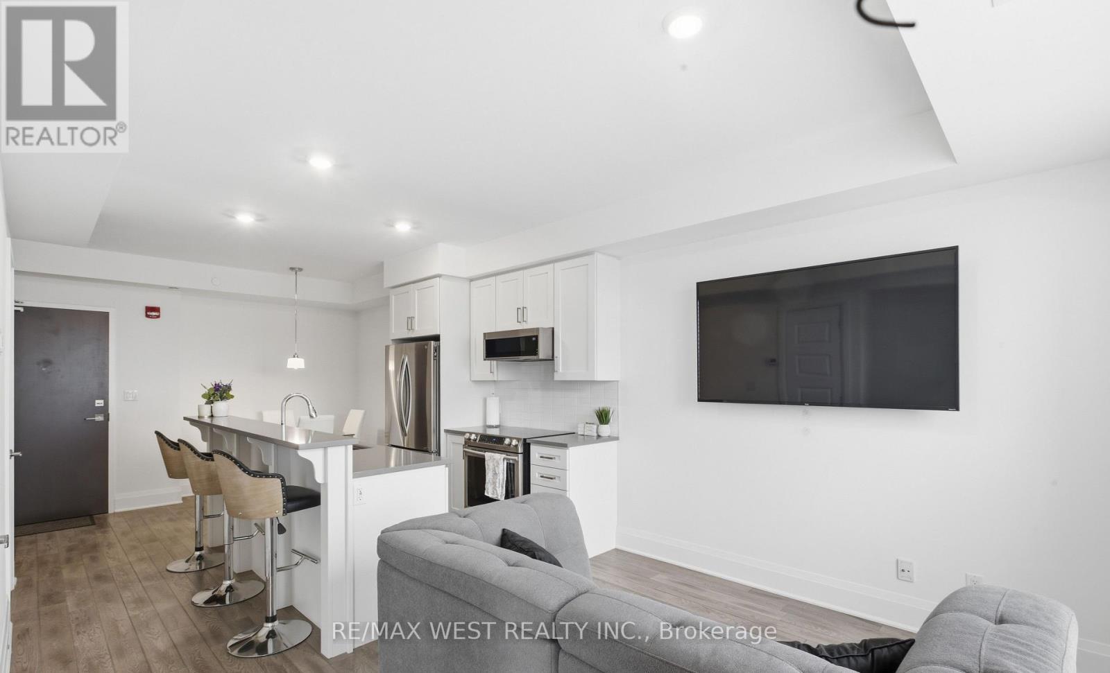 412 - 2 Adam Sellers Street, Markham, Ontario  L6B 1P2 - Photo 8 - N13097600