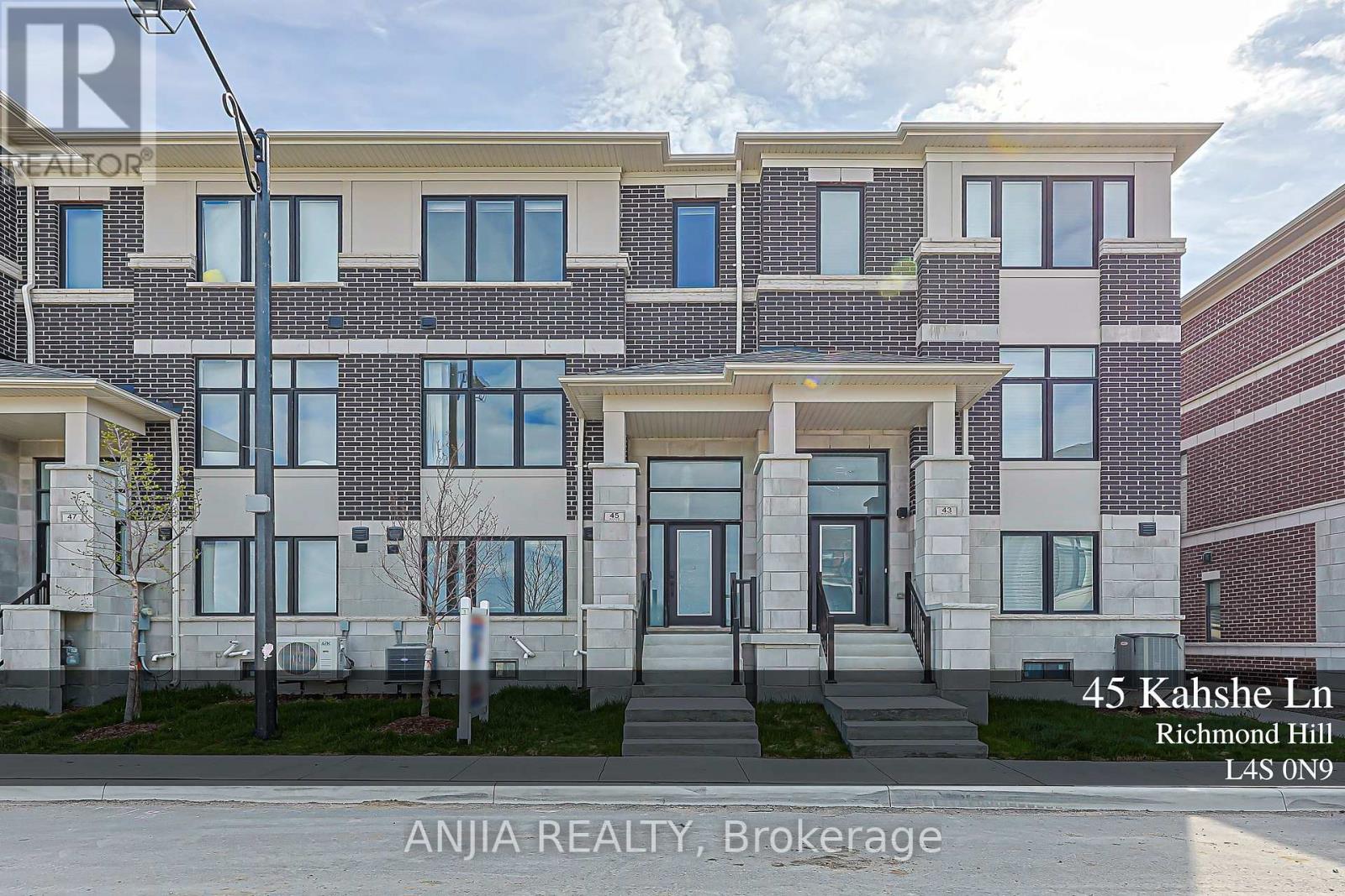 45 KAHSHE LANE W, Richmond Hill, Ontario