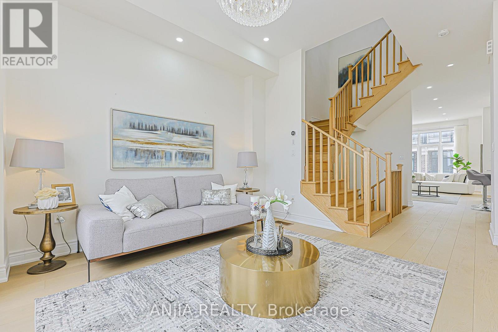 45 Kahshe Lane W, Richmond Hill, Ontario  L4S 0N9 - Photo 6 - N13097624