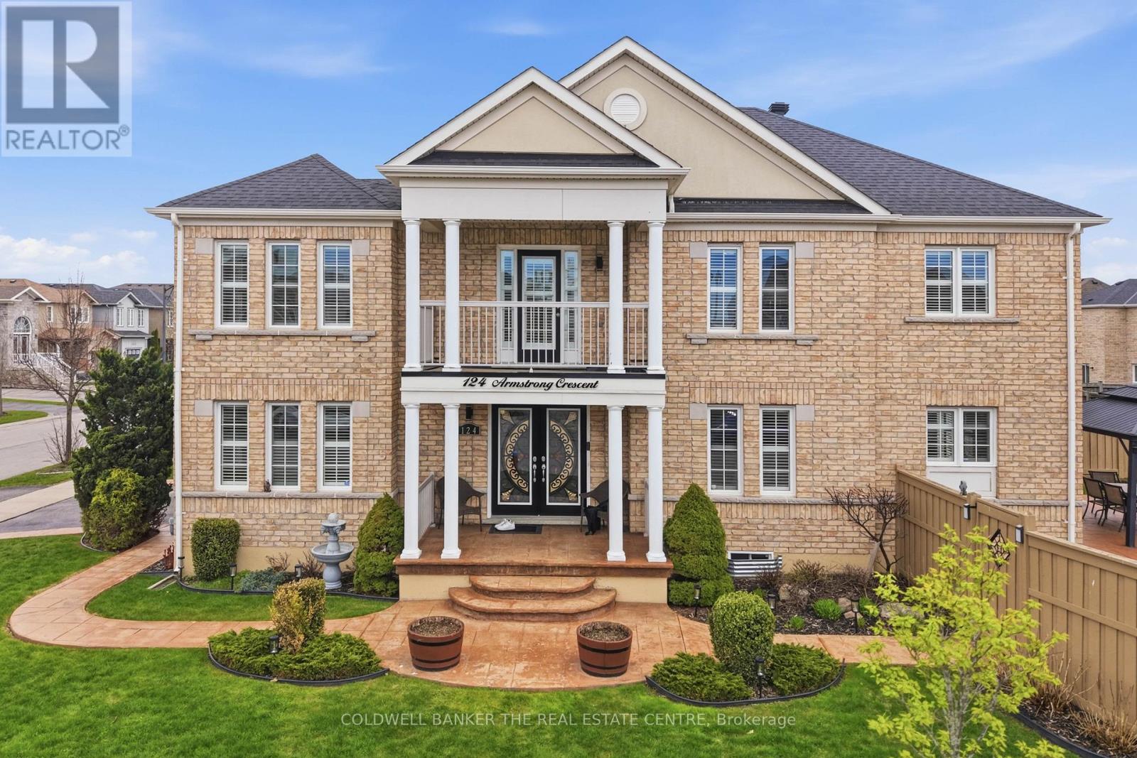 124 ARMSTRONG CRESCENT, Bradford West Gwillimbury, Ontario