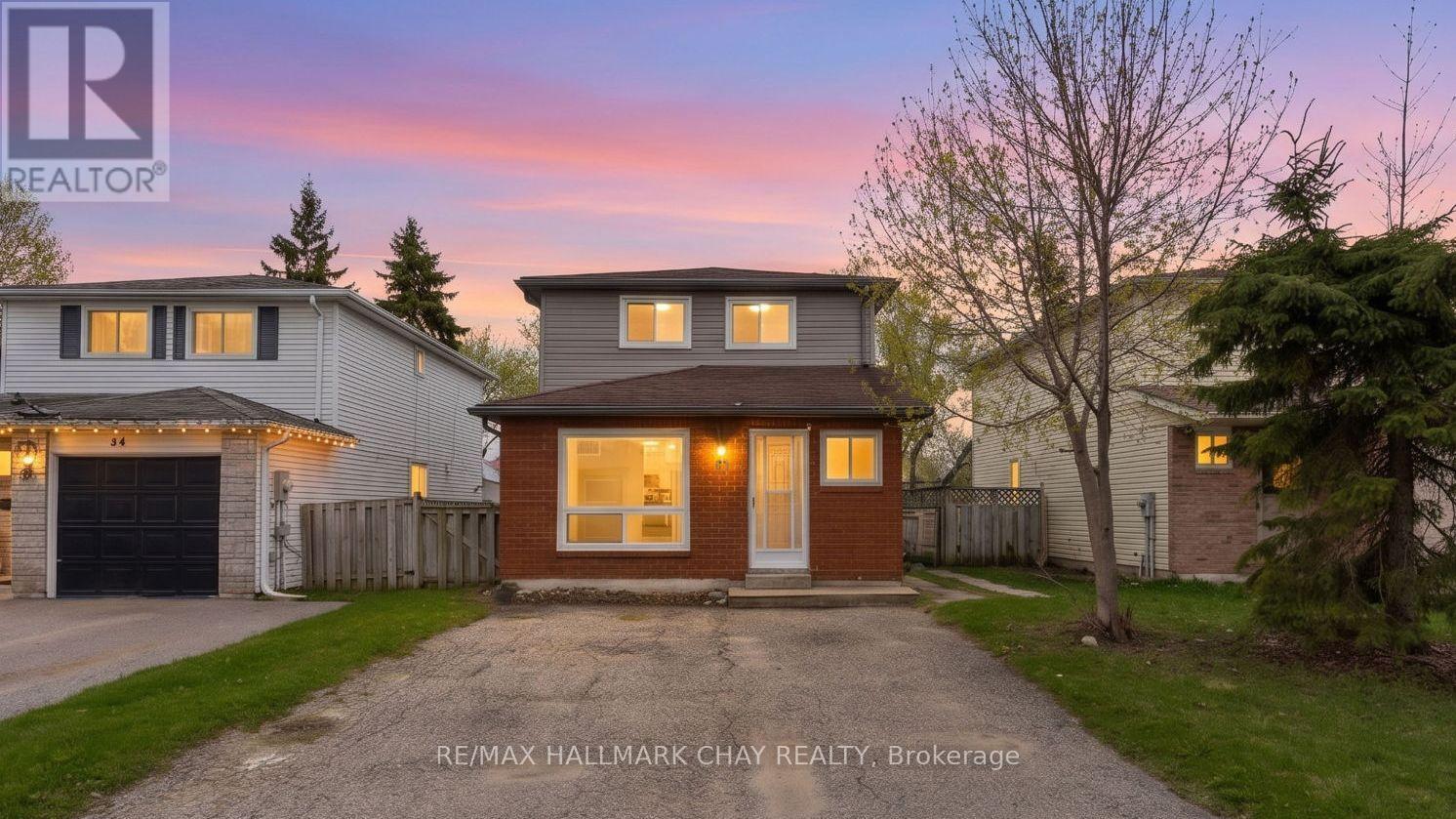 61 CORBETT DRIVE, Barrie, Ontario