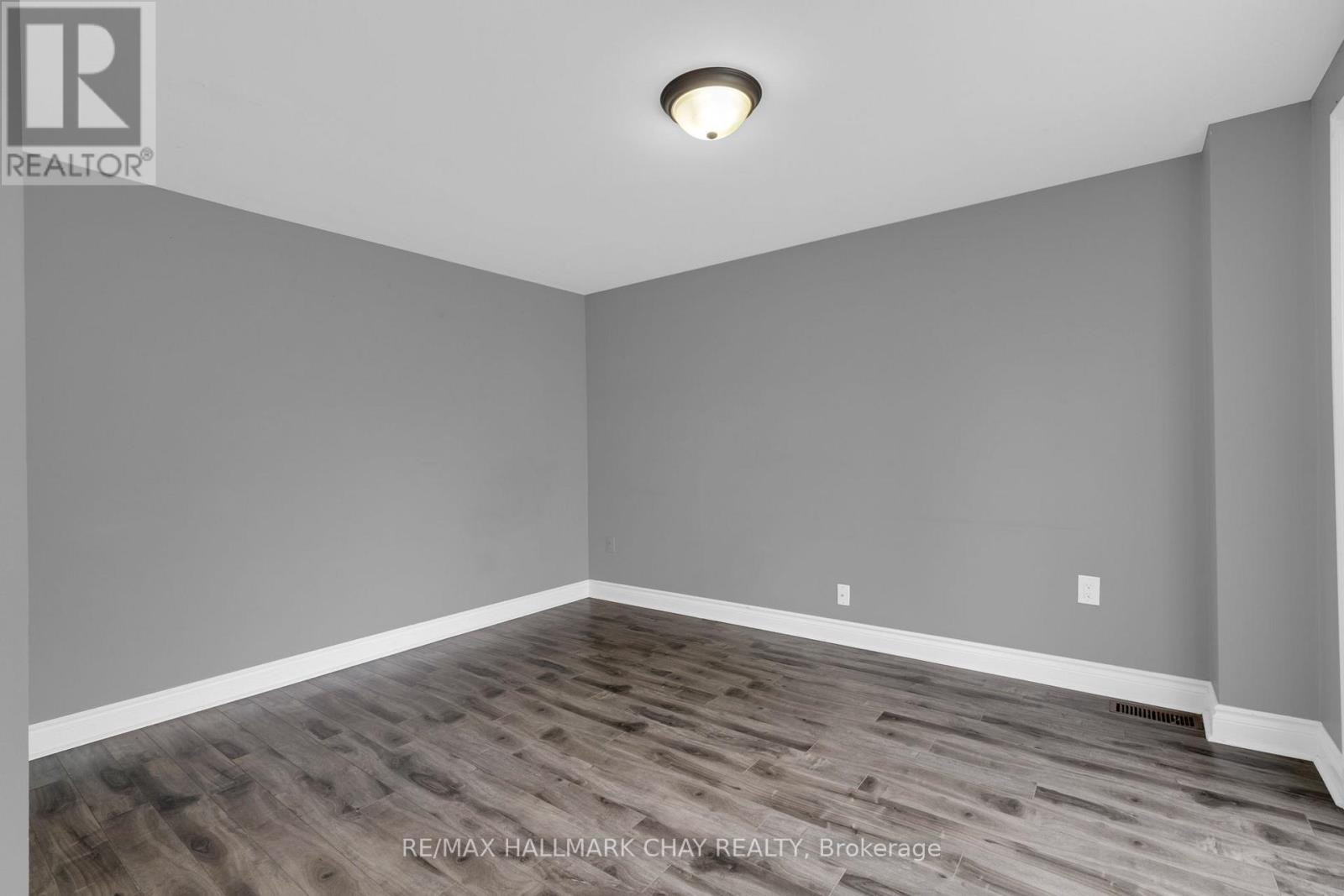 61 Corbett Drive, Barrie, Ontario  L4M 5V6 - Photo 15 - S13097756