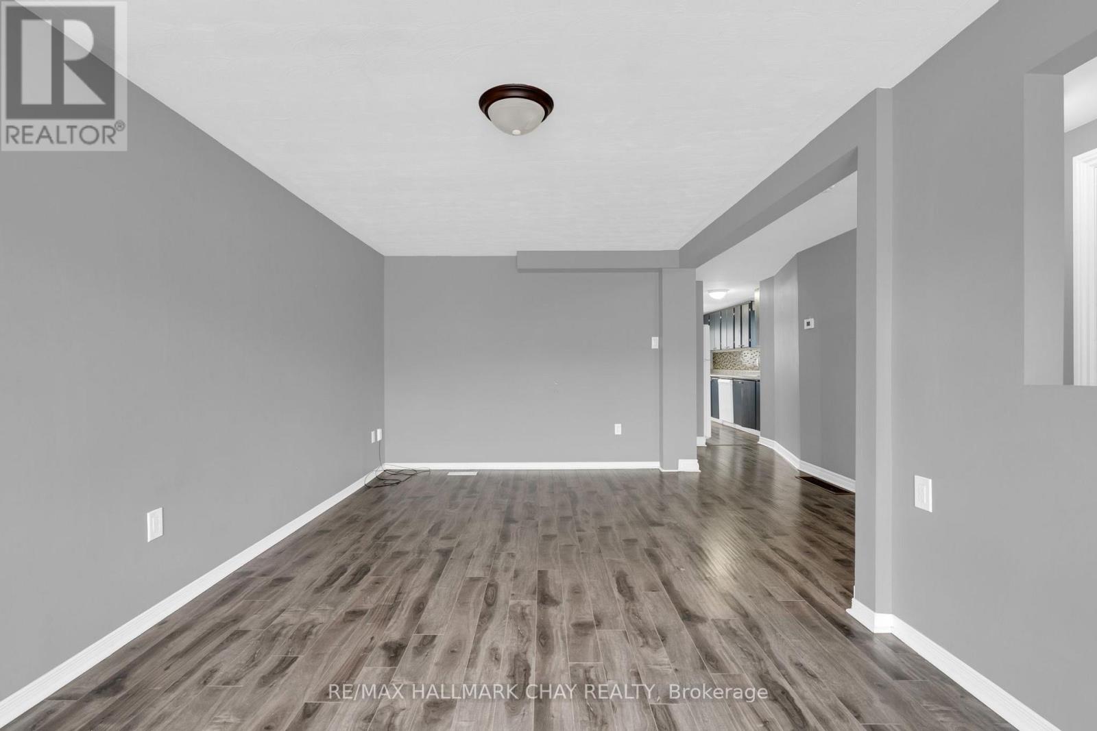 61 Corbett Drive, Barrie, Ontario  L4M 5V6 - Photo 5 - S13097756