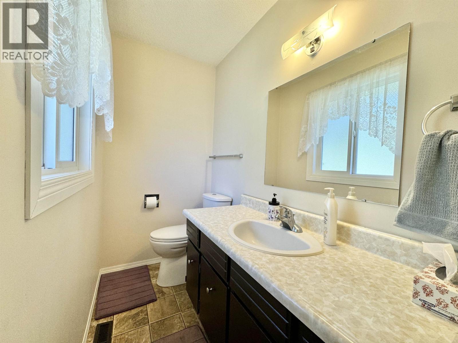 1154 Latin Avenue, Williams Lake, British Columbia  V2G 2J9 - Photo 11 - R3120885