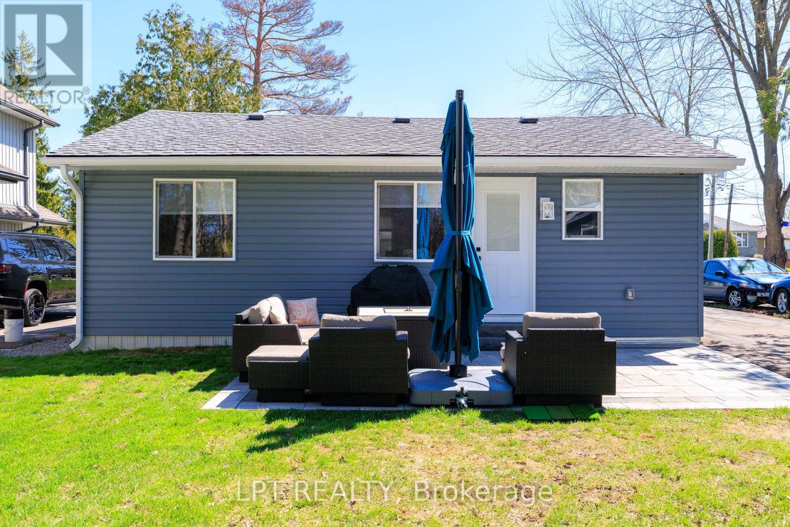808 Montsell Avenue, Georgina, Ontario  L0E 1S0 - Photo 20 - N12890164