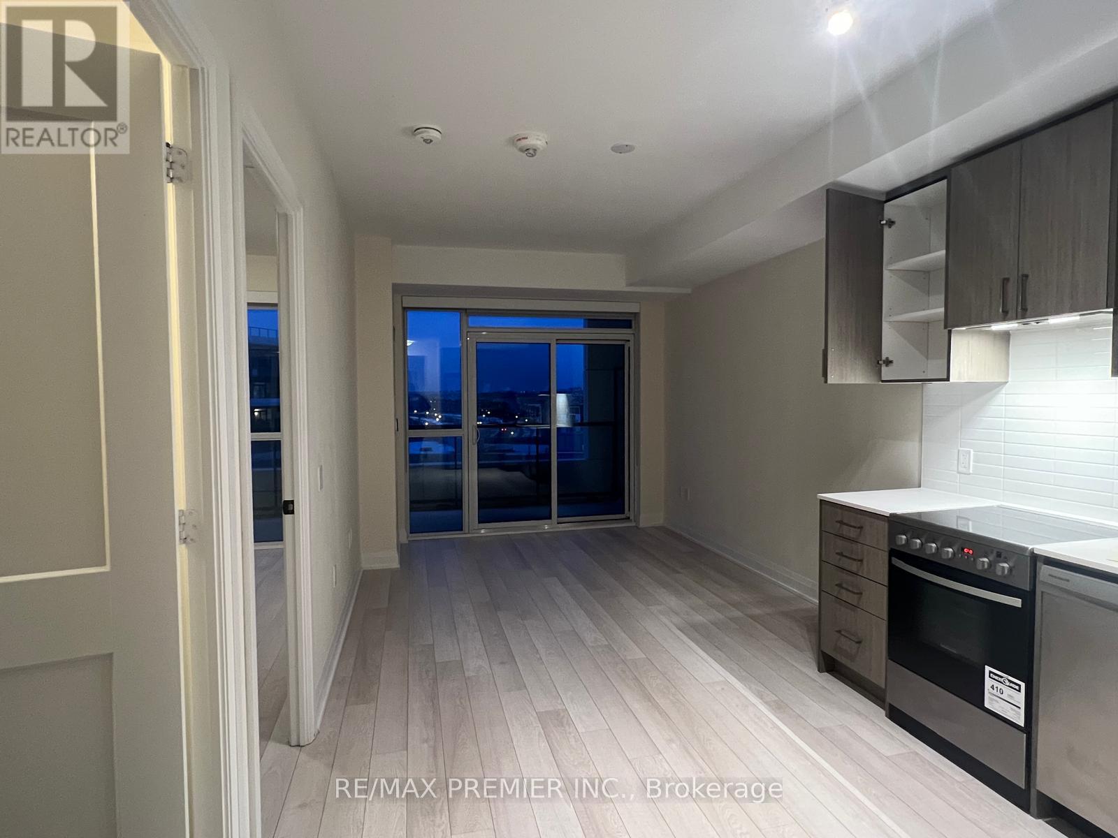 611 - 50 George Butchart Drive, Toronto, Ontario  M3K 0C9 - Photo 8 - W12806200
