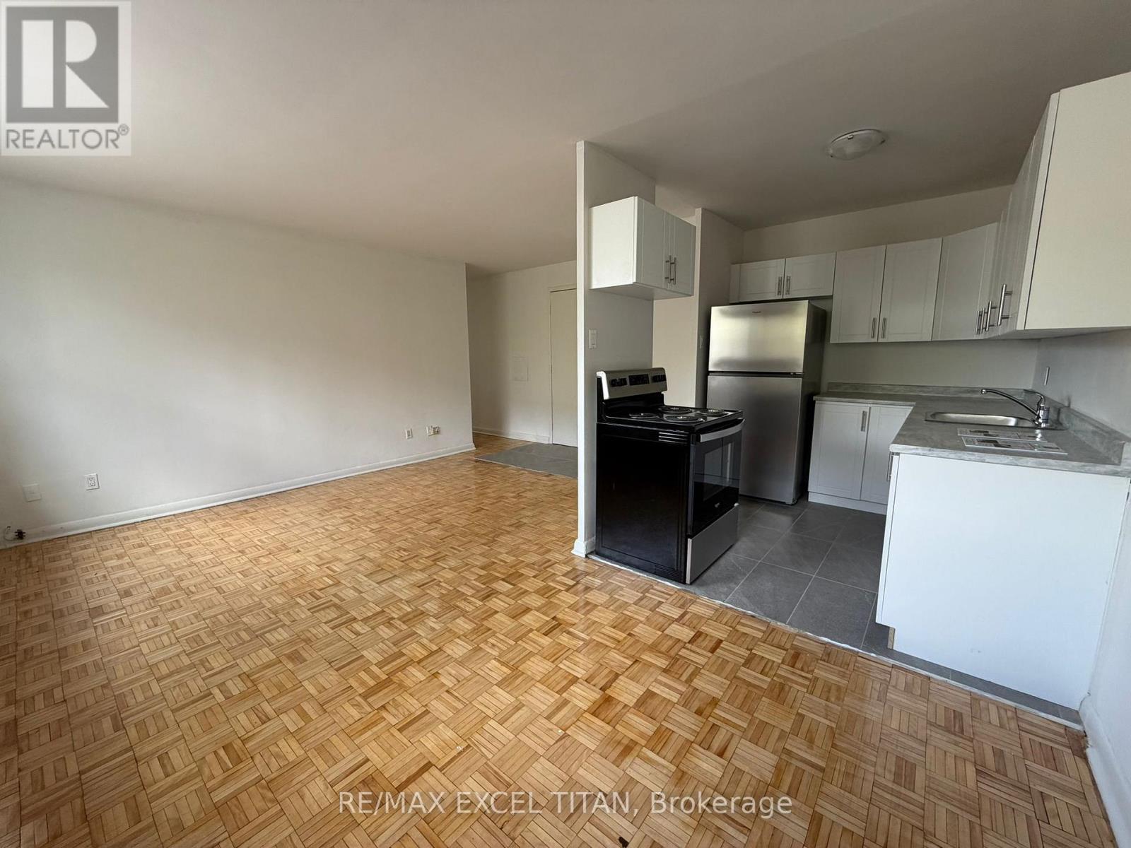 106 - 4 Hill Heights Road, Toronto, Ontario  M8Y 1Z1 - Photo 15 - W12997004