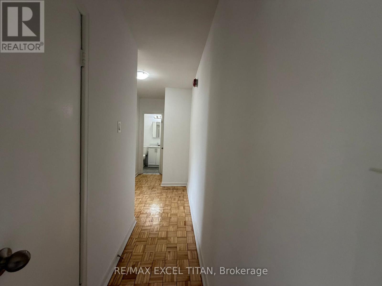 106 - 4 Hill Heights Road, Toronto, Ontario  M8Y 1Z1 - Photo 16 - W12997004