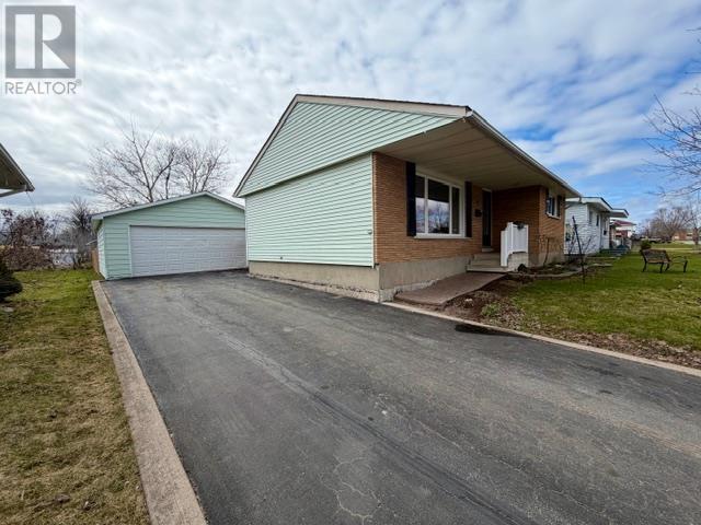 17 Cartier St, Sault Ste. Marie, Ontario  P6B 3K1 - Photo 23 - SM260907