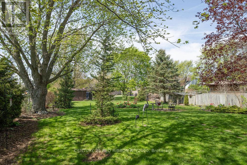 110 Roe Street, Southwest Middlesex, Ontario  N0L 1N0 - Photo 36 - X13096294
