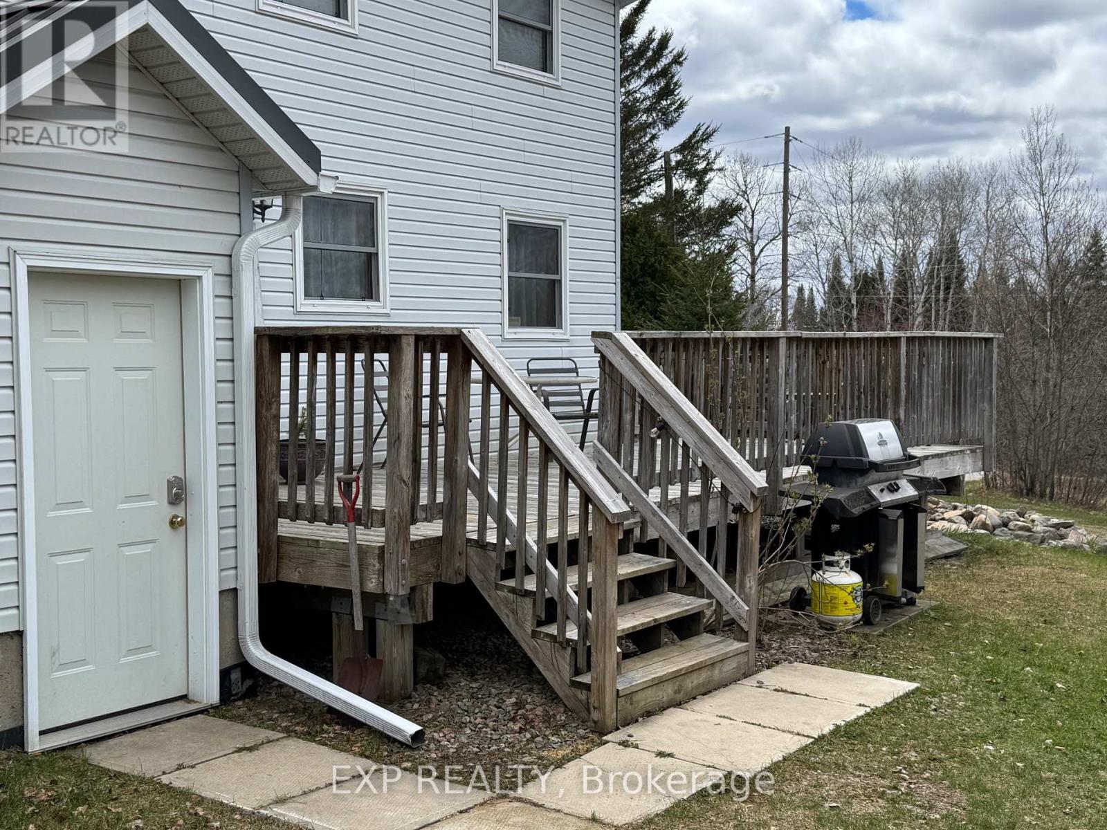 35 Paradise Road, South Algonquin, Ontario  K0J 2M0 - Photo 3 - X12908830
