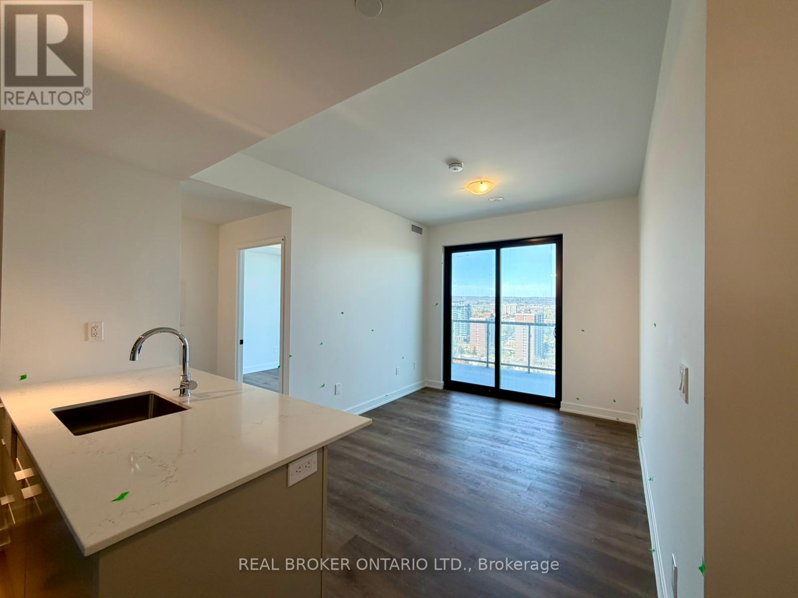 2075 Lakeshore Road, Burlington, Ontario  L7R 0H3 - Photo 2 - W13097486
