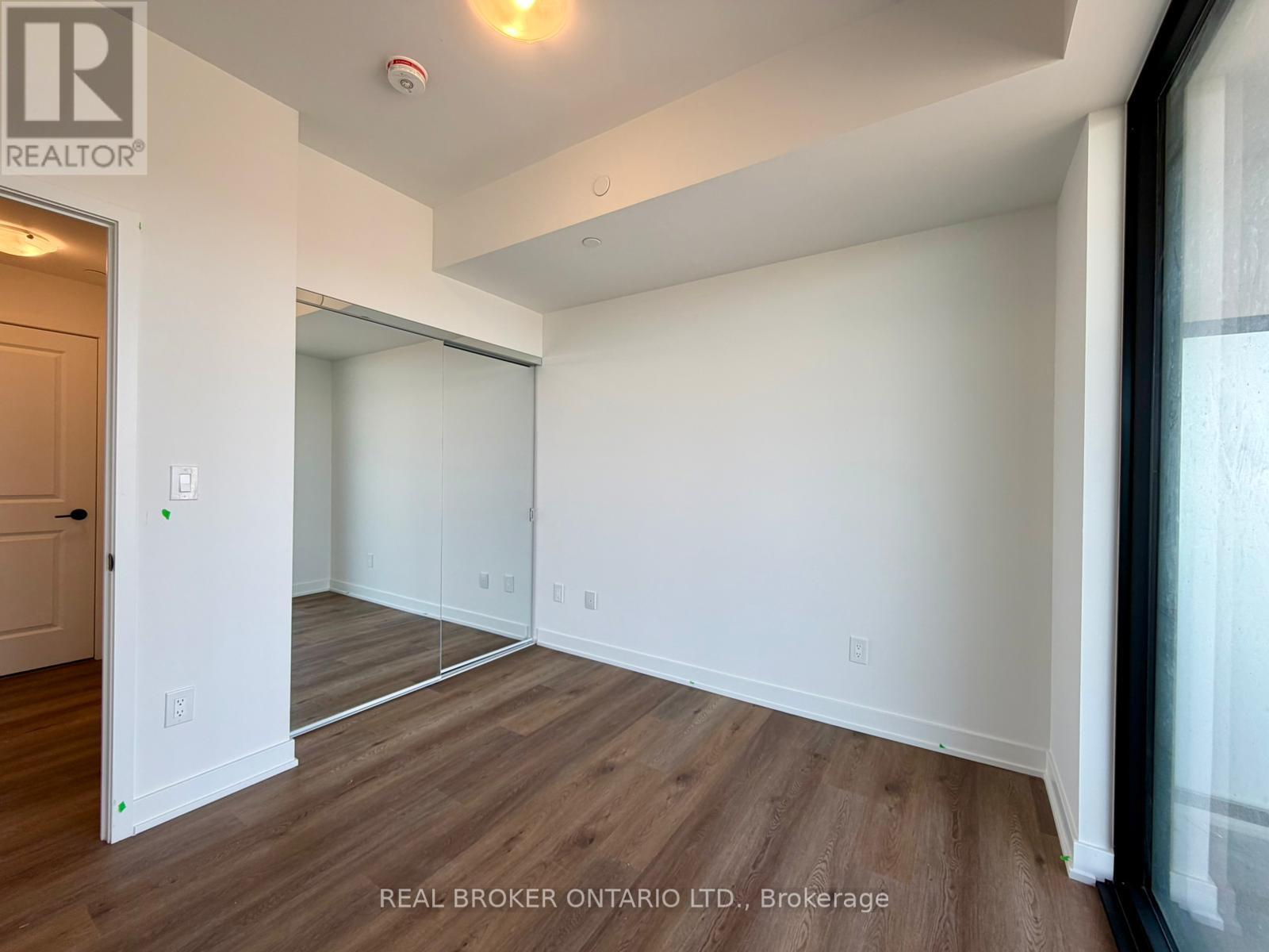 2075 Lakeshore Road, Burlington, Ontario  L7R 0H3 - Photo 23 - W13097486