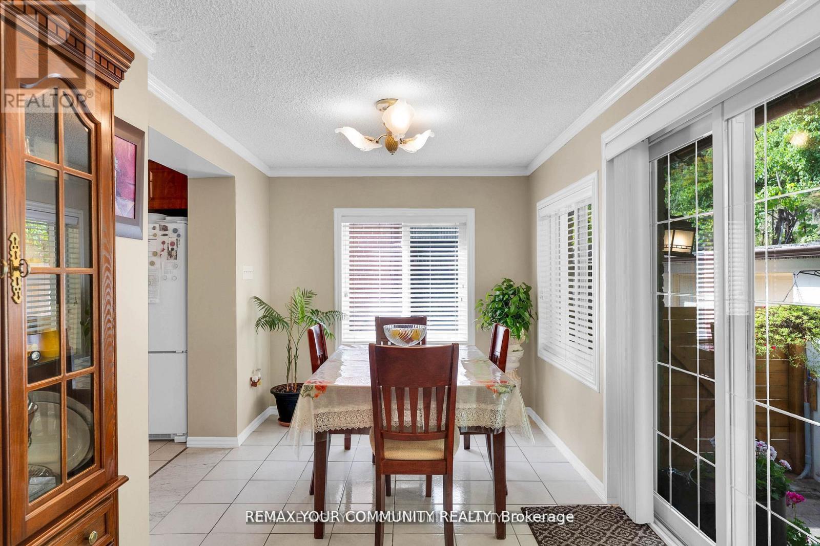 119 Dalrymple Drive, Toronto, Ontario  M6N 4S2 - Photo 12 - W13097514