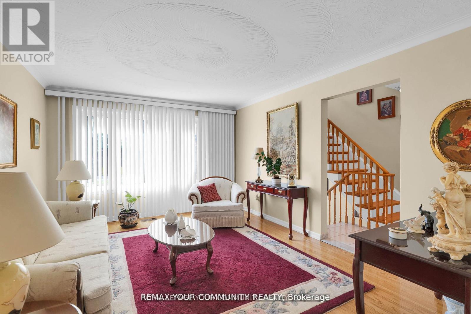 119 Dalrymple Drive, Toronto, Ontario  M6N 4S2 - Photo 4 - W13097514