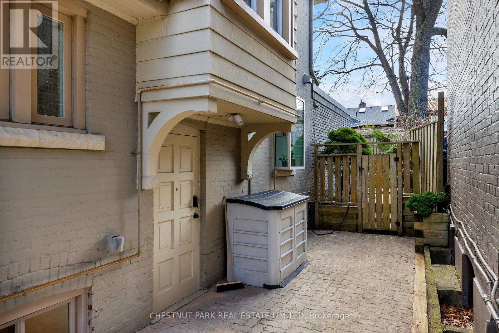 179 Glendonwynne Road, Toronto, Ontario  M6P 3E8 - Photo 41 - W13097540