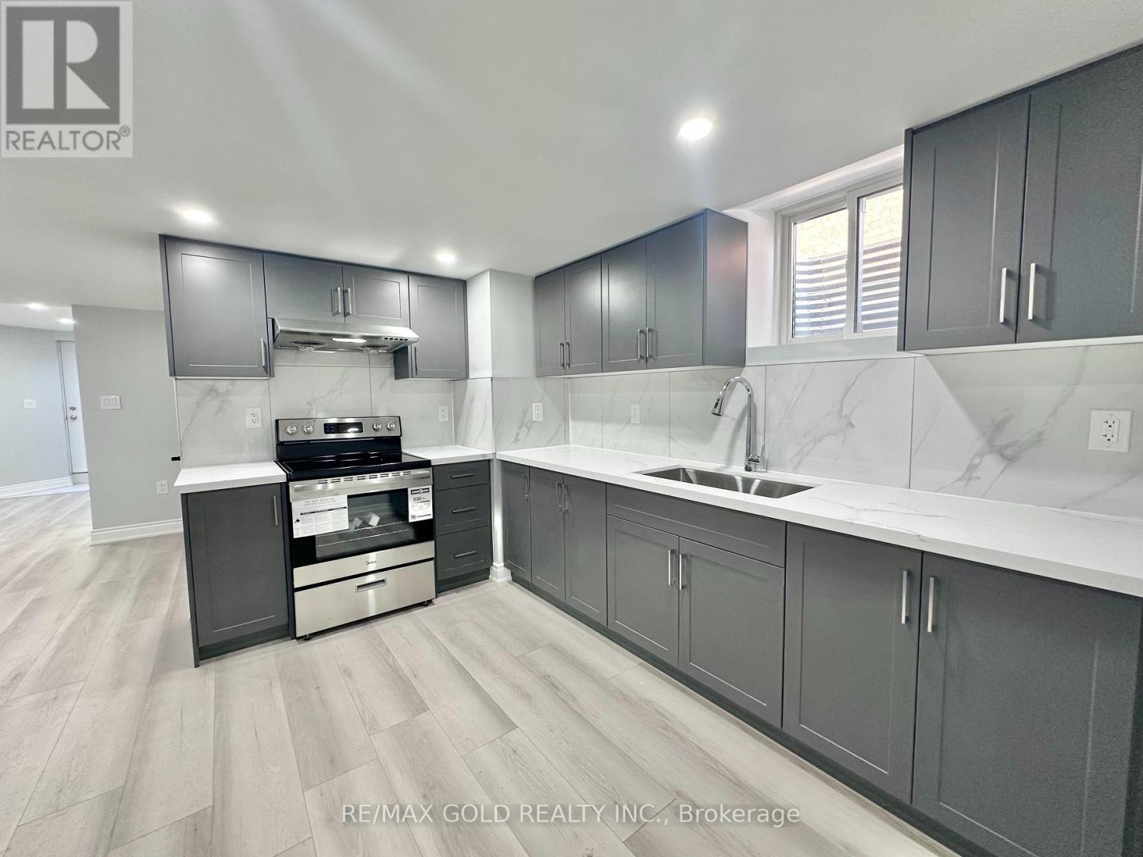 Bsmt - 555 Settlers Road W, Oakville, Ontario  L6M 1N5 - Photo 10 - W13097544