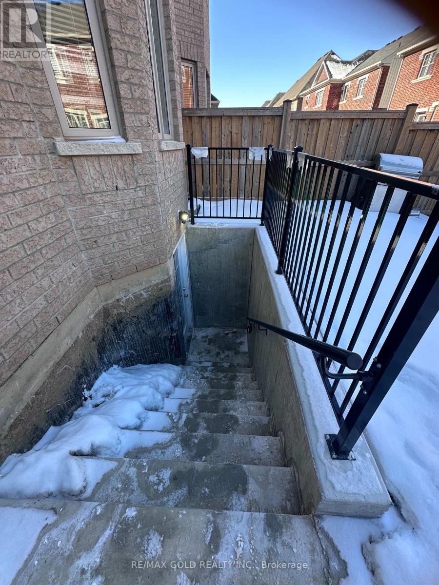 Bsmt - 555 Settlers Road W, Oakville, Ontario  L6M 1N5 - Photo 19 - W13097544