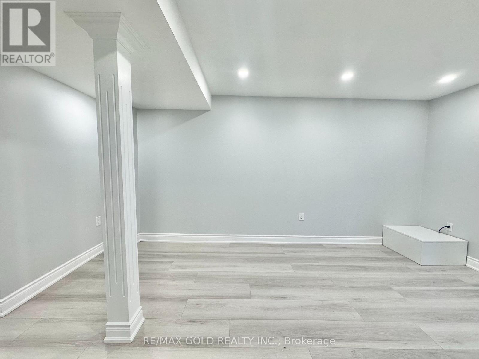 Bsmt - 555 Settlers Road W, Oakville, Ontario  L6M 1N5 - Photo 5 - W13097544