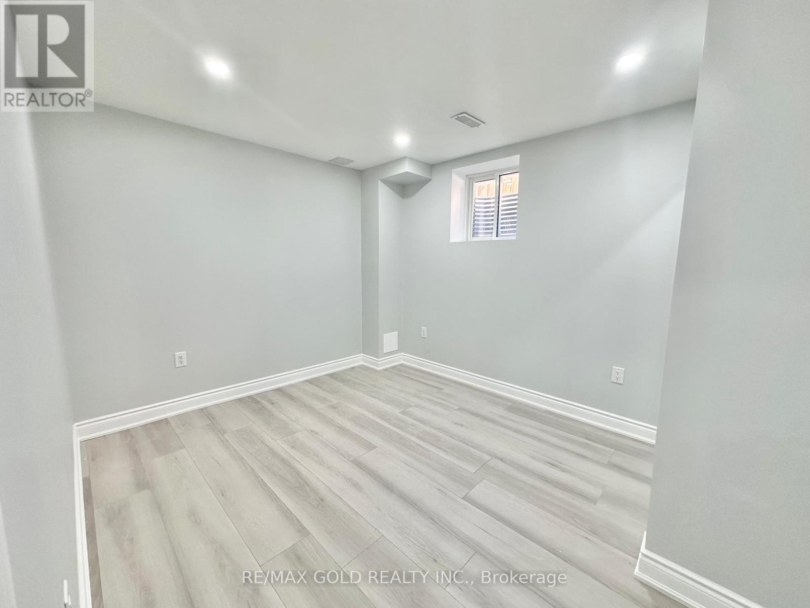 Bsmt - 555 Settlers Road W, Oakville, Ontario  L6M 1N5 - Photo 7 - W13097544