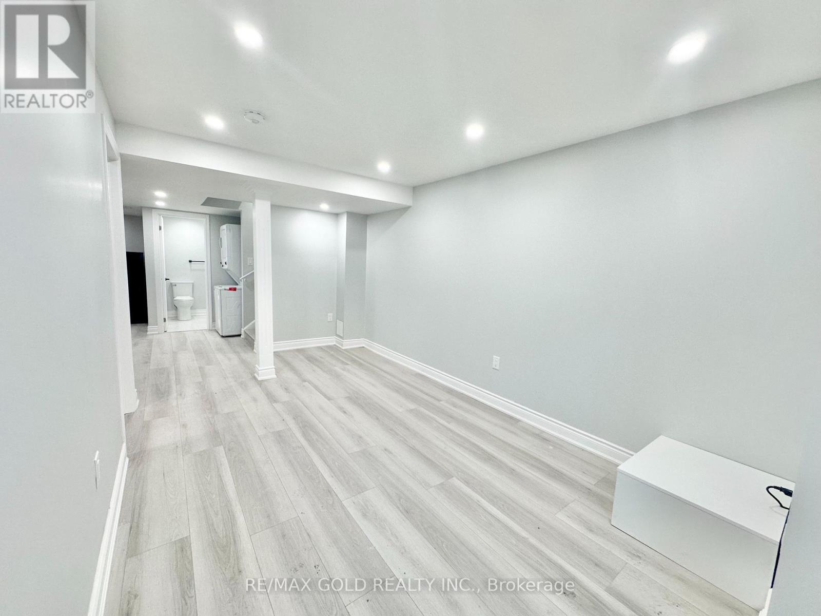 Bsmt - 555 Settlers Road W, Oakville, Ontario  L6M 1N5 - Photo 9 - W13097544