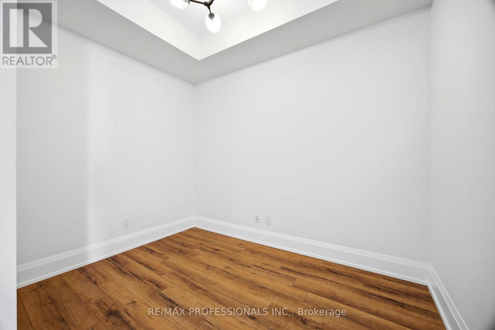 612 - 2 Old Mill Drive, Toronto, Ontario  M6S 0A2 - Photo 14 - W13097666