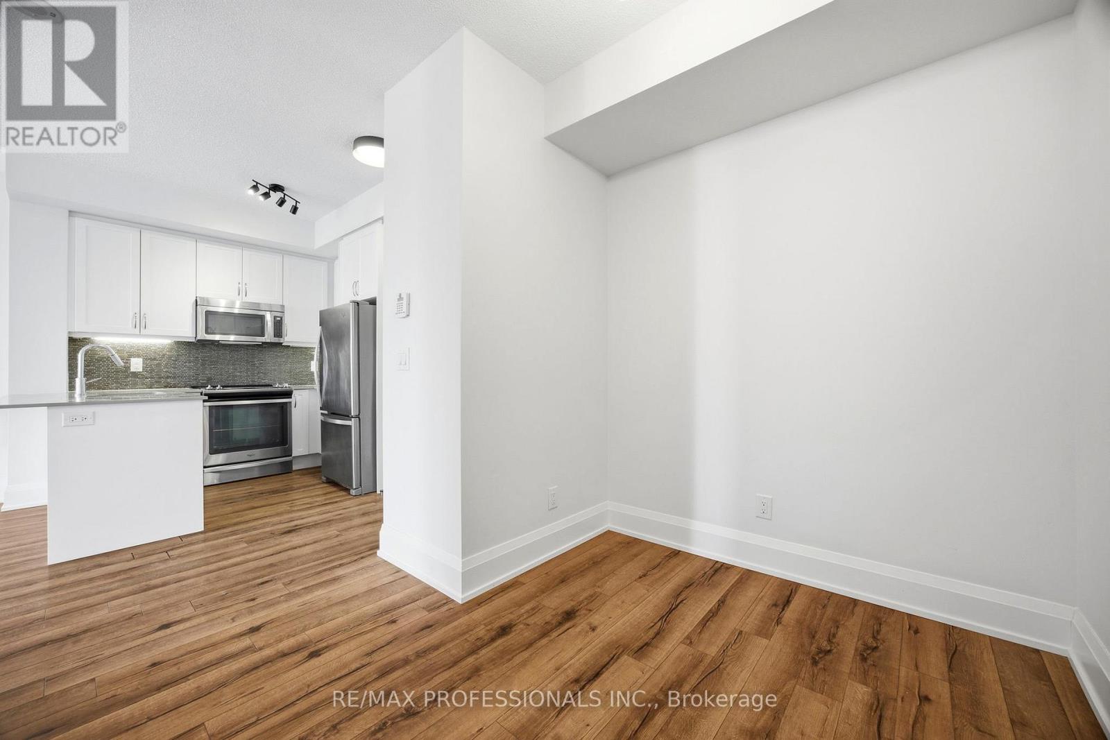 612 - 2 Old Mill Drive, Toronto, Ontario  M6S 0A2 - Photo 15 - W13097666