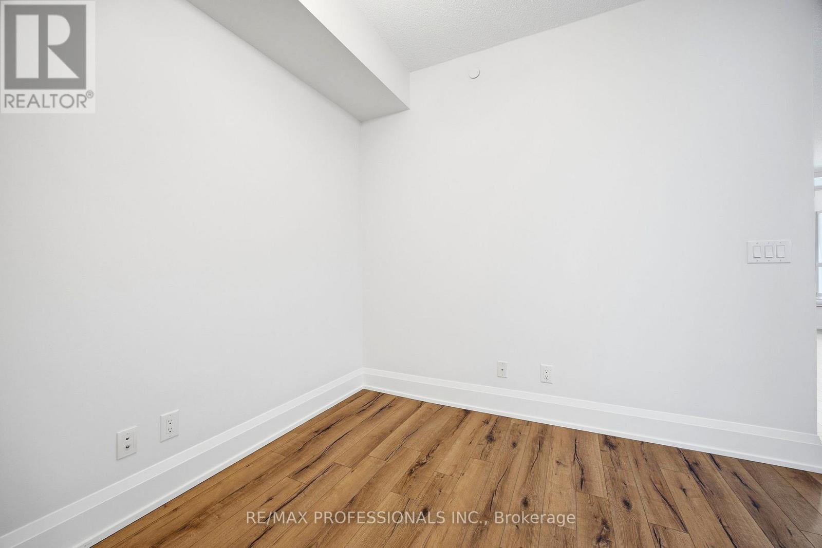 612 - 2 Old Mill Drive, Toronto, Ontario  M6S 0A2 - Photo 16 - W13097666