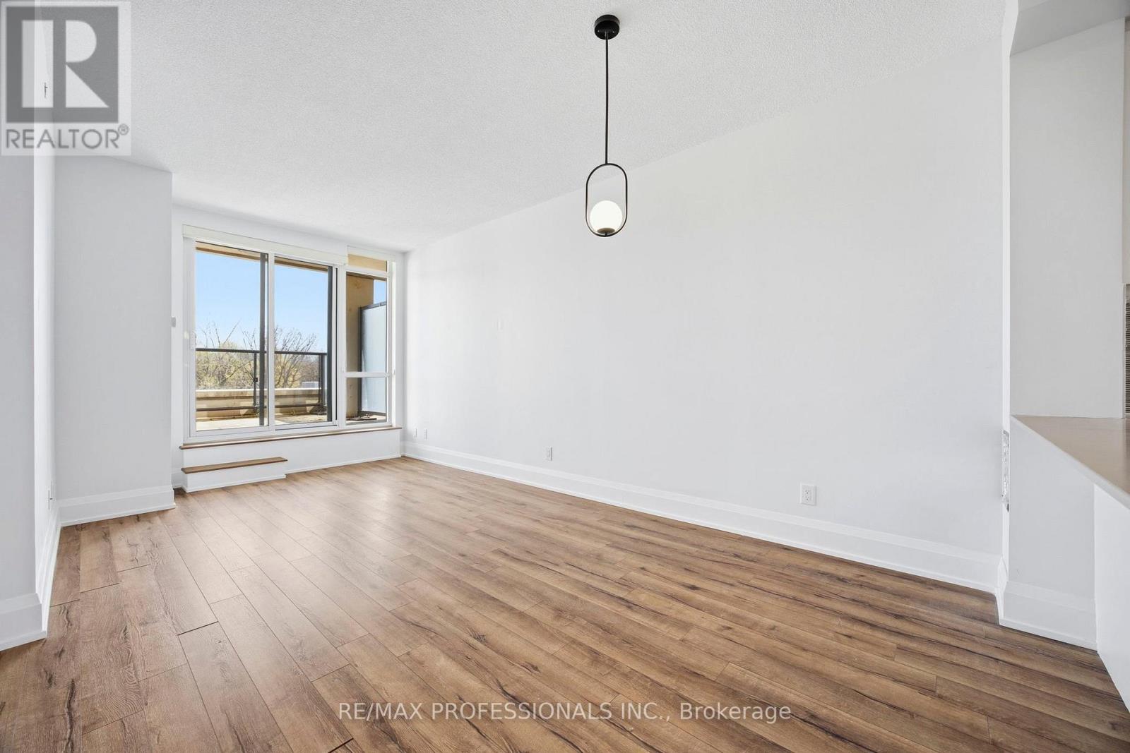 612 - 2 Old Mill Drive, Toronto, Ontario  M6S 0A2 - Photo 17 - W13097666