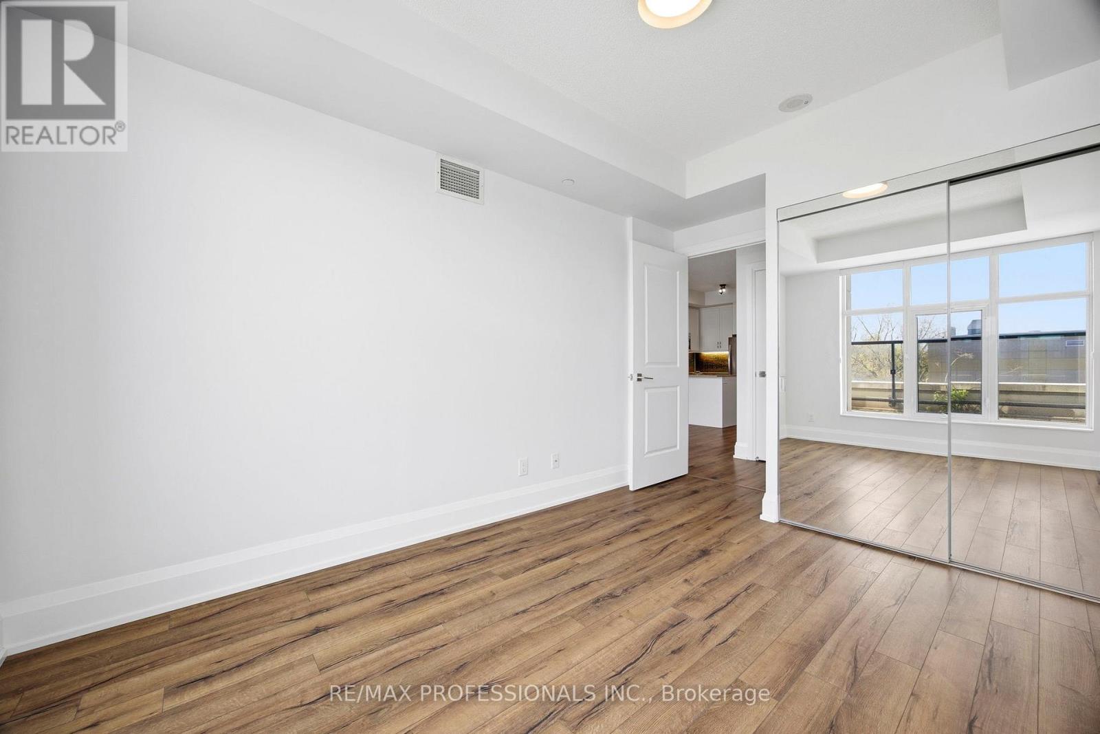 612 - 2 Old Mill Drive, Toronto, Ontario  M6S 0A2 - Photo 27 - W13097666