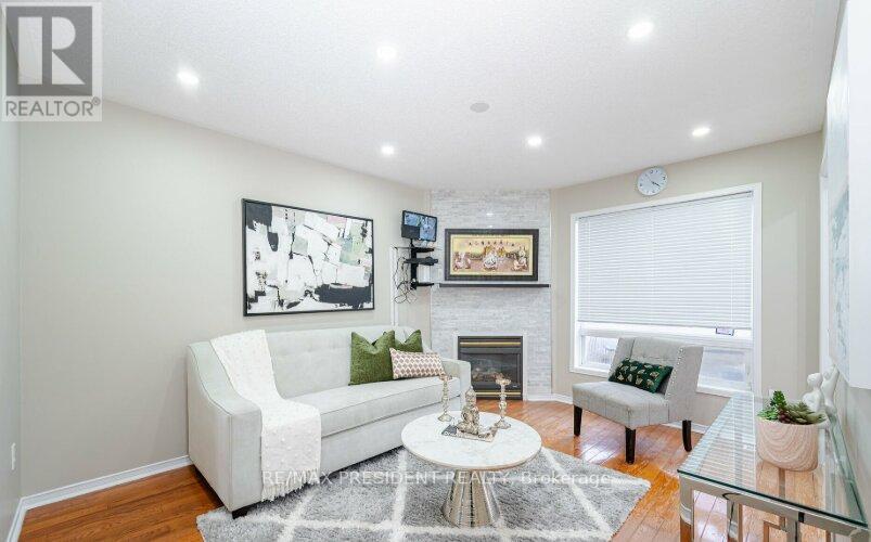 89 Pebblestone Circle, Brampton, Ontario  L6X 4M8 - Photo 9 - W13097694
