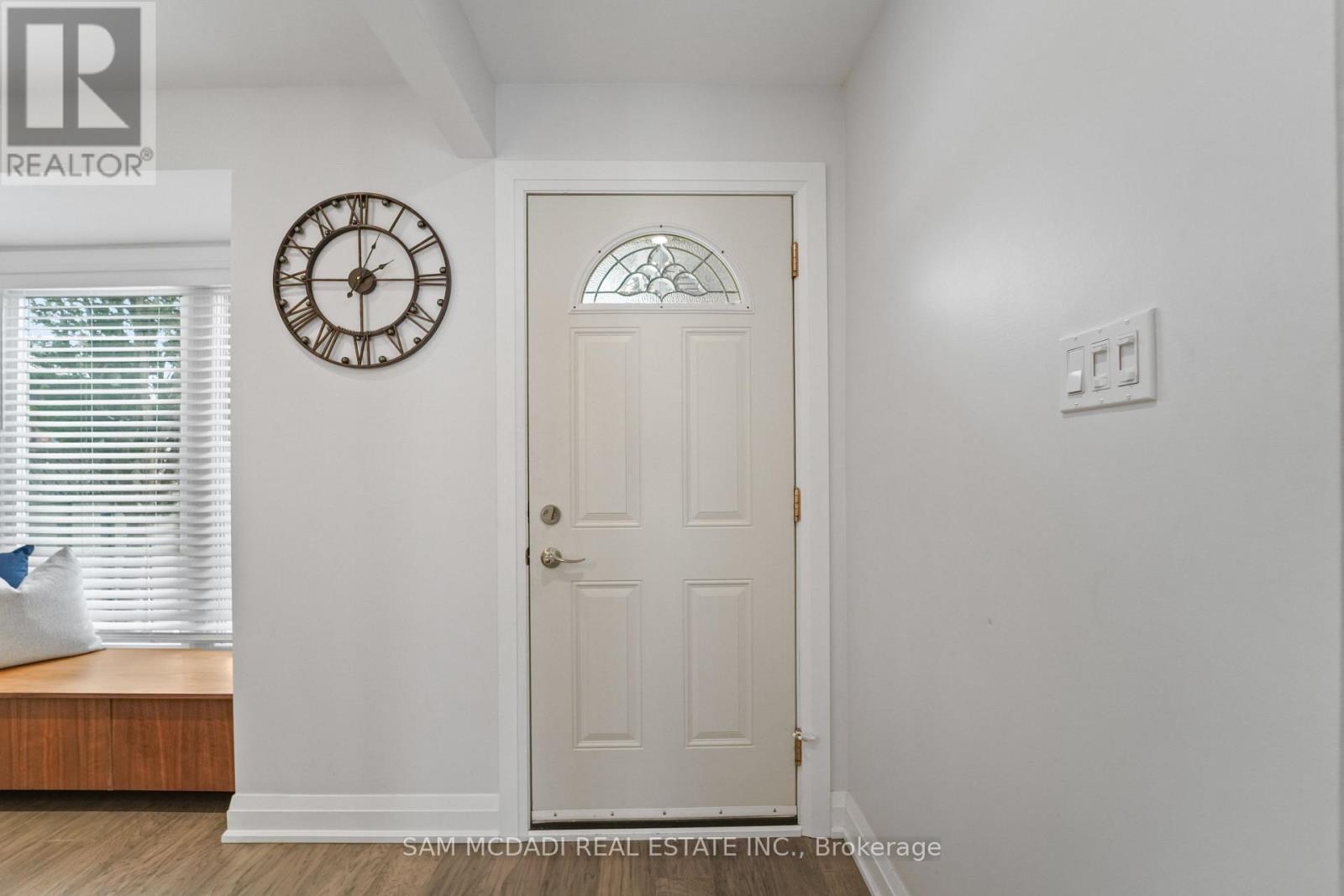 4235 Pheasant Run, Mississauga, Ontario  L5L 2B8 - Photo 4 - W13097714