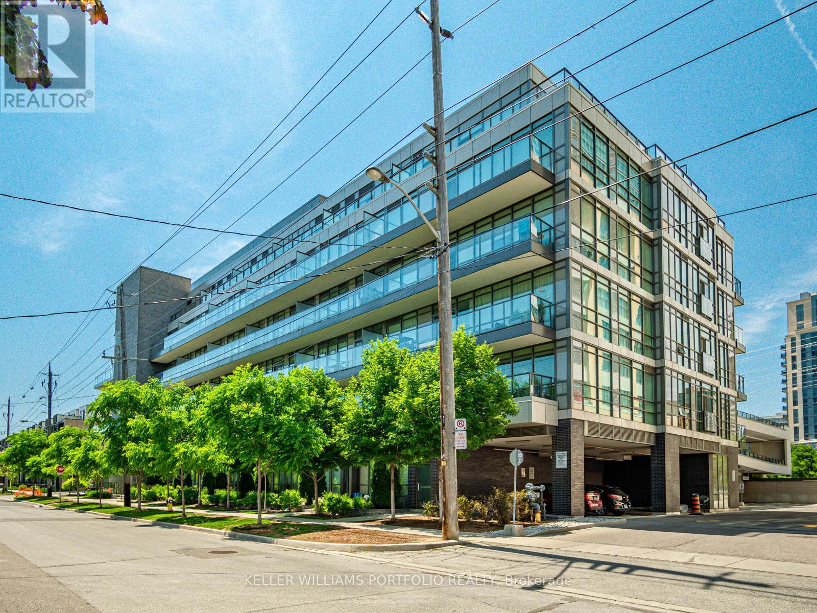 405 - 8 Fieldway Road, Toronto, Ontario  M8Z 0C3 - Photo 2 - W13097718