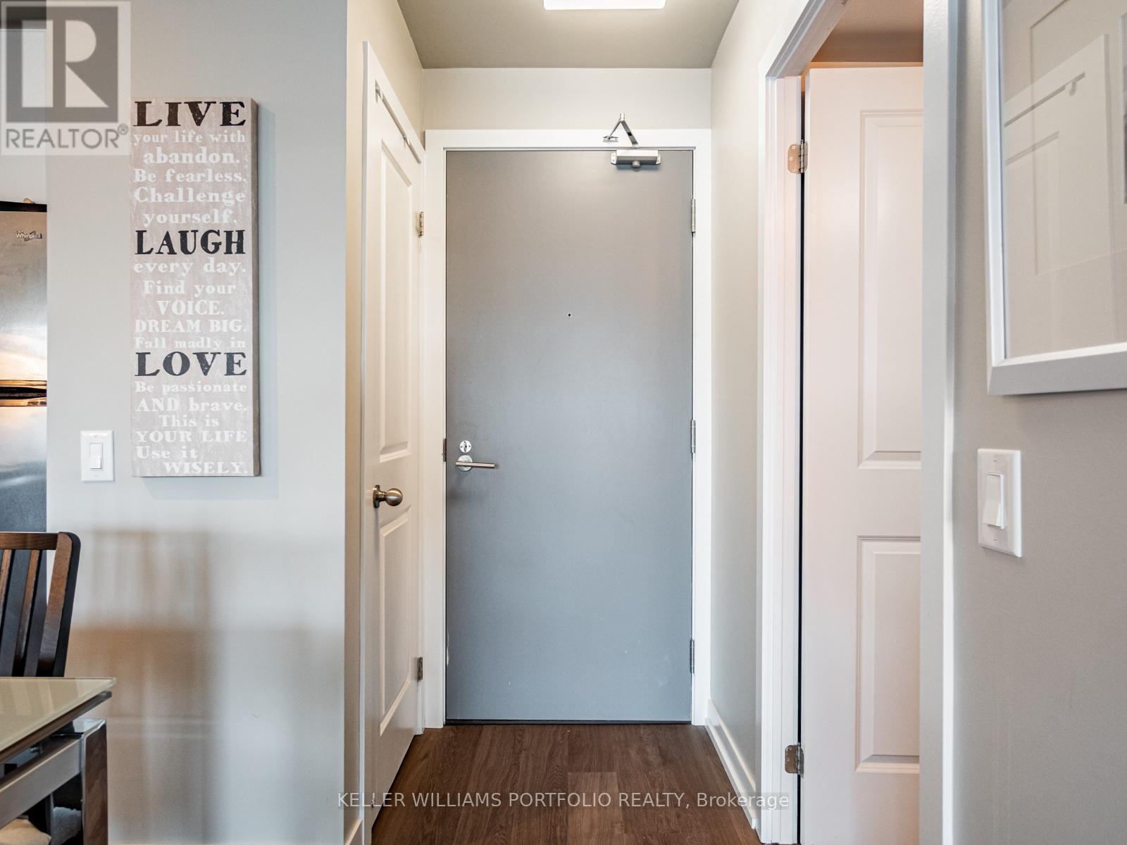 405 - 8 Fieldway Road, Toronto, Ontario  M8Z 0C3 - Photo 4 - W13097718