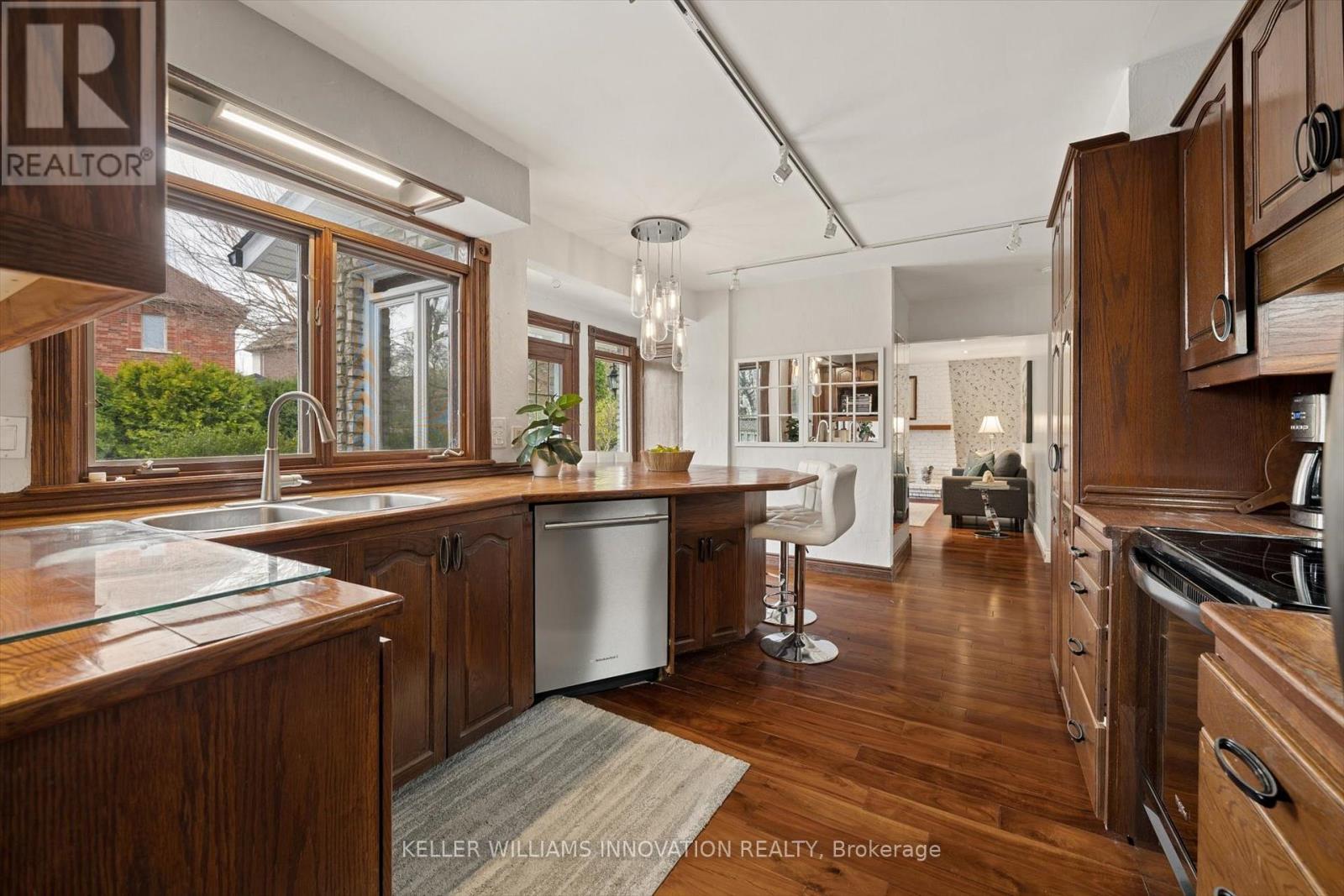 12 Burnhamill Place, Toronto, Ontario  M9C 3S4 - Photo 11 - W13097780