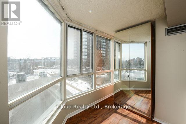 202 - 145 Hillcrest Avenue, Mississauga, Ontario  L5B 3Z1 - Photo 11 - W13097788