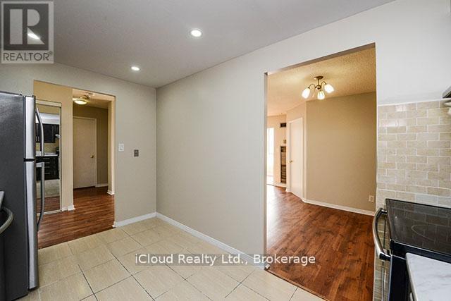202 - 145 Hillcrest Avenue, Mississauga, Ontario  L5B 3Z1 - Photo 16 - W13097788