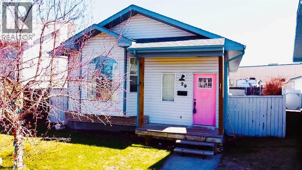 29 Duval Crescent, Red Deer, Alberta  T4R 2Y6 - Photo 1 - A2290616