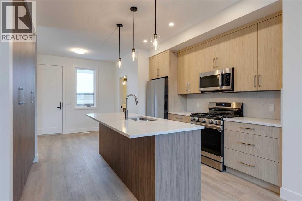 2122 7 Street NW, Calgary, Alberta  T2M 1K3 - Photo 5 - A2289133