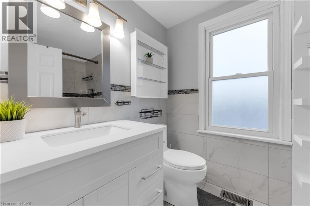 221 Julian Avenue, Hamilton, Ontario  L8H 5S2 - Photo 24 - 40825658