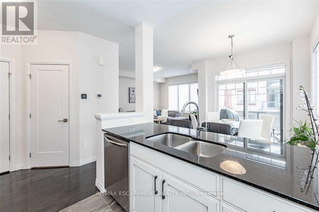 10 Showers Lane, Hamilton, Ontario  L9G 0H2 - Photo 11 - X13097474