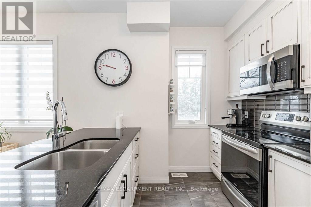 10 Showers Lane, Hamilton, Ontario  L9G 0H2 - Photo 12 - X13097474