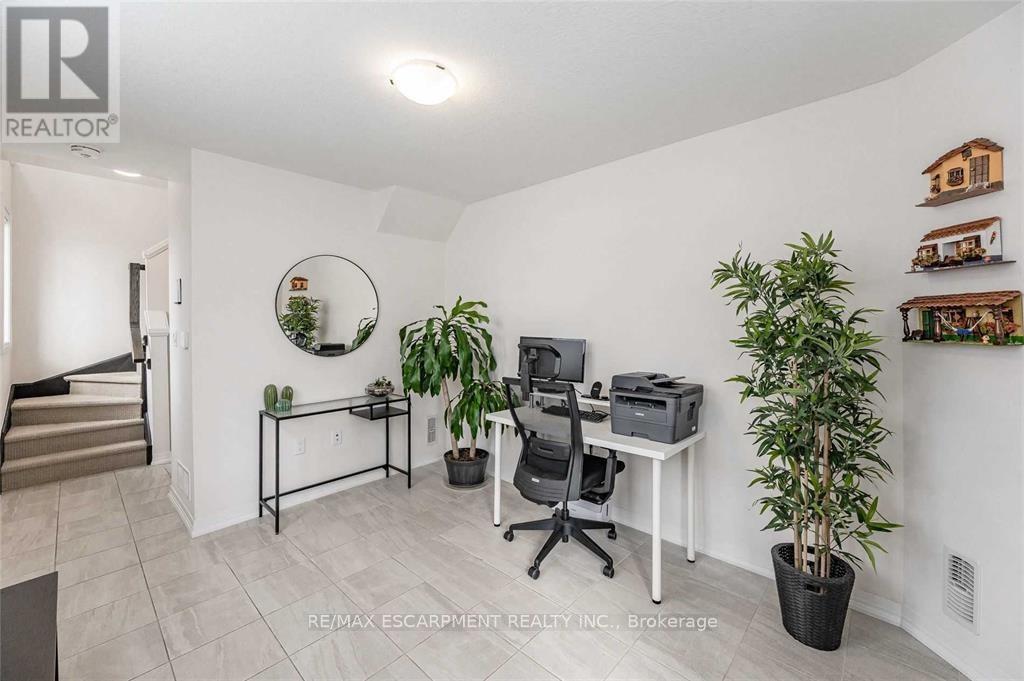10 Showers Lane, Hamilton, Ontario  L9G 0H2 - Photo 32 - X13097474