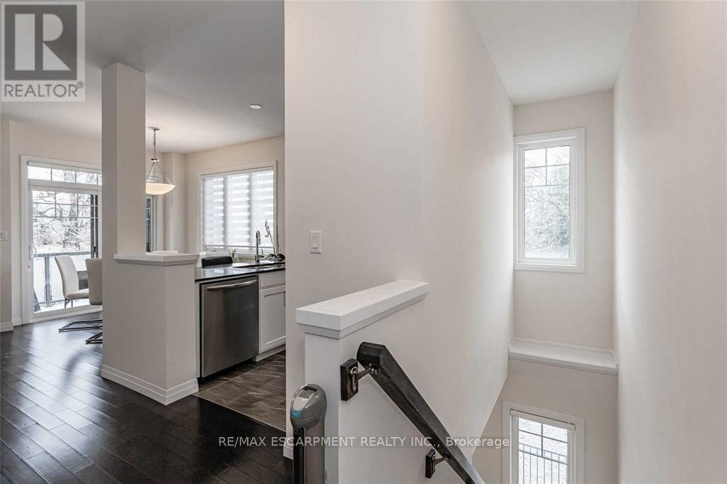 10 Showers Lane, Hamilton, Ontario  L9G 0H2 - Photo 6 - X13097474