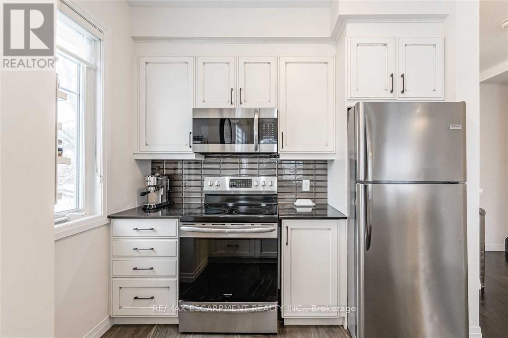 10 Showers Lane, Hamilton, Ontario  L9G 0H2 - Photo 7 - X13097474